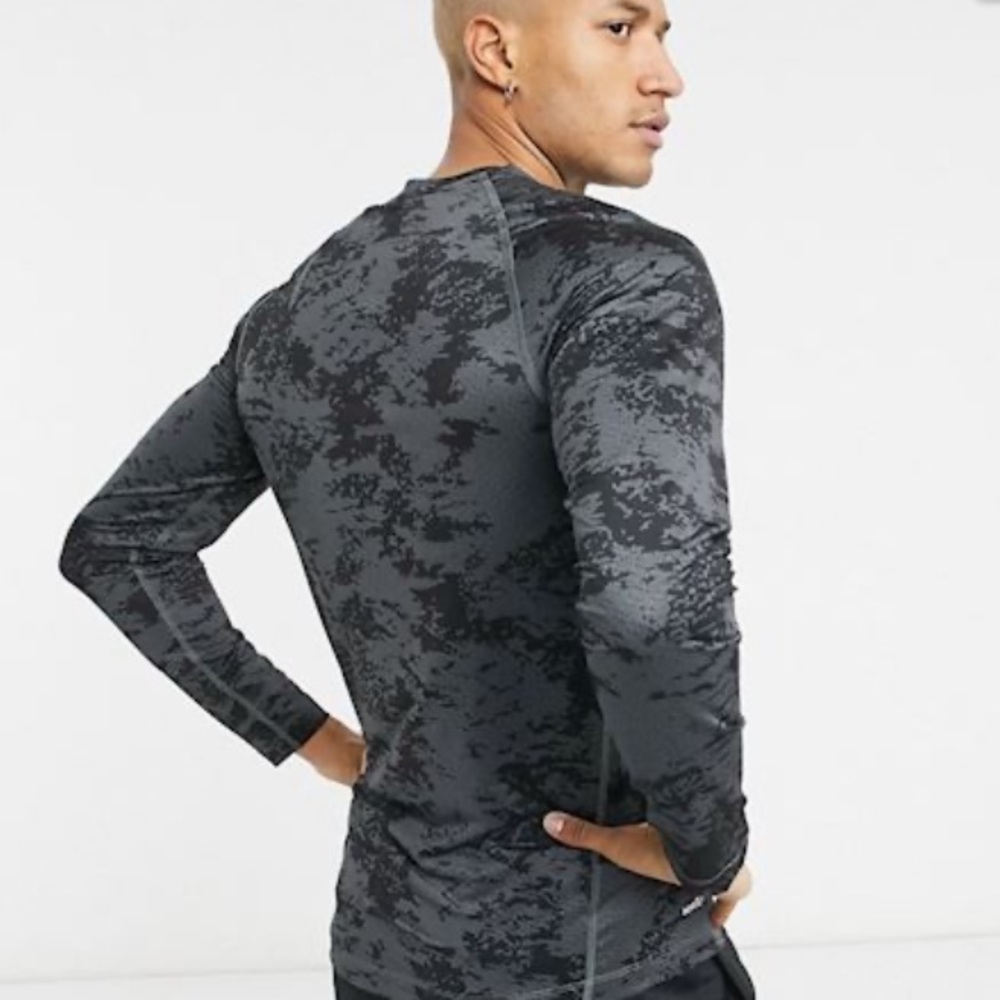 NWT Nike Pro Men’s Slim Fit Long Sleeve AOP Camo - Black/grey - Picture 2 of 13